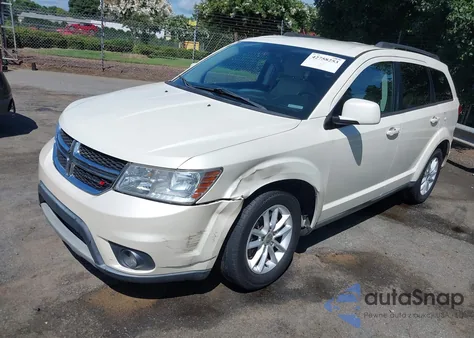 2013 Dodge Journey Sxt z USA, uszkodzony, nr VIN 3C4PDCBG1DT619519